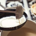 Voici l'ingrédient qu'une diététicienne utilise à la place de la farine pour des crêpes plus légères
