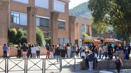 Tirs dans un collège à Aubagne : pourquoi la mouvance True Crime Community, à laquelle l'adolescent arrêté "adhérait probablement", inquiète en France